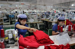 Ngày càng có nhiều đơn hàng sản xuất dịch chuyển từ Trung Quốc về Việt Nam