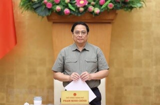 Thủ tướng: Thế giới biến động đã ảnh hưởng tiêu cực tới tỷ giá, lãi suất, tăng trưởng tín dụng, giá trị đồng tiền của Việt Nam