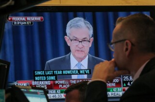 Dow Jones đảo chiều đi lên trước ngày họp Fed, chứng khoán Mỹ tăng điểm sau hai phiên giảm liên tục