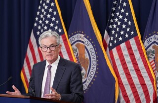 Chủ tịch Fed hàm ý suy thoái là cái giá cần thiết để ghìm cương lạm phát