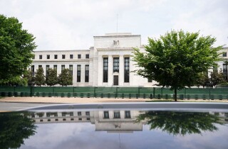 Loạt ngân hàng trung ương nối gót Fed tăng lãi suất: Việt Nam, Anh, Indonesia, Arab Saudi, …