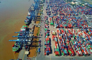 'Dự báo Trung Quốc mở cửa sẽ thúc đẩy xuất khẩu của Việt Nam trong quý IV, nông sản thuận lợi, dệt may kém khả quan'