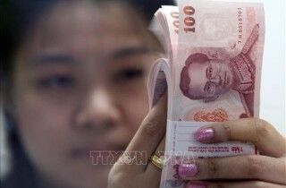 Đồng baht Thái Lan xuống mức thấp nhất trong 26 năm
