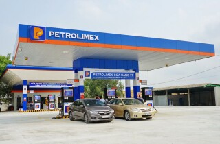 Petrolimex muốn bán đấu giá một công ty bán lẻ xăng dầu với mức khởi điểm 36.600 đồng/cp