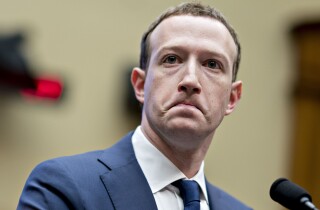Cổ phiếu bị bán tháo, công ty mẹ Facebook rời nhóm 20 doanh nghiệp lớn nhất thế giới