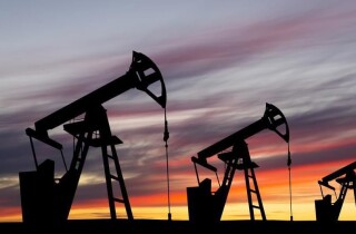 Giá xăng dầu hôm nay (4/10): Tăng mạnh 4% nhờ kỳ vọng OPEC+ giảm sản lượng 1 triệu thùng/ngày