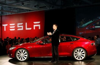 Sản lượng xe điện Tesla có thể tăng vọt trong quý IV, nâng quy mô ngang ngửa BMW vào cuối năm 2023