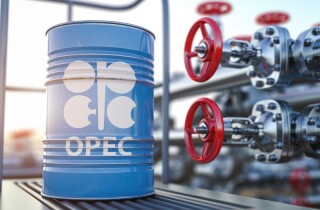IEA: OPEC+ giảm sản lượng có thể khiến kinh tế toàn cầu suy thoái