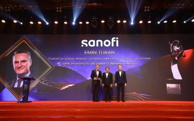 Ông Emin Turan, Tổng Giám đốc Sanofi Việt Nam được vinh danh 'Doanh nhân Xuất sắc châu Á 2022'
