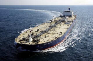 Chuyên gia: EU sẽ không mua dầu Nga, kể cả dưới giá trần