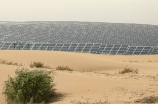 Cuộc cách mạng năng lượng sạch ẩn mình trong các sa mạc xa xôi của Trung Quốc