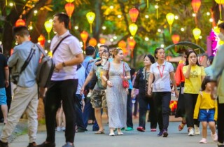 HSBC: Muốn du lịch quốc tế phục hồi hoàn toàn, Việt Nam phải đón được khách Trung Quốc