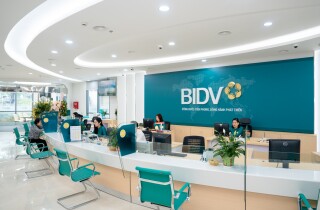 Cổ phiếu BID lên đỉnh lịch sử, vốn hóa BIDV bỏ xa Vinhomes