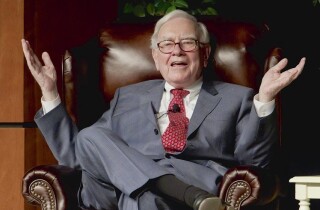 Đế chế tài chính của Warren Buffett báo lãi lớn, khối tiền mặt lập kỷ lục mới hơn 167 tỷ USD