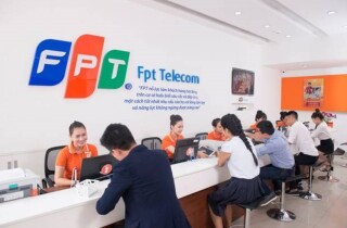 Tổ chức liên quan lãnh đạo FPT Telecom bán gần 3,5 triệu cp