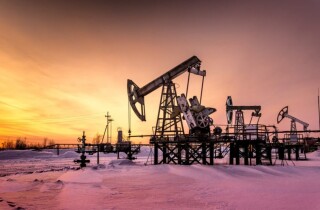 Giá dầu thô có thể quay trở lại mốc 100 USD/thùng vào nửa cuối năm 2023?