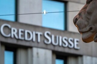 Thương vụ Credit Suisse và chia sẻ từ một công ty chứng khoán dẫn đầu: Công thôi chưa đủ, thủ luôn không thừa