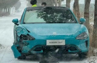Ô tô điện Xiaomi liên tục gặp tai nạn khi lái thử