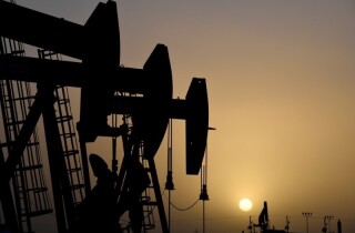 Sản lượng dầu mỏ của OPEC giảm trong tháng 3
