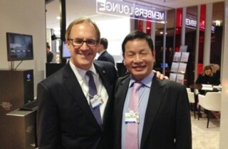 Ông Trương Gia Bình ‘săn cá voi’ ở Davos
