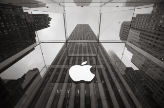 Apple mang tiền về cho cổ đông với đợt mua cổ phiếu quỹ lớn nhất trong lịch sử Mỹ