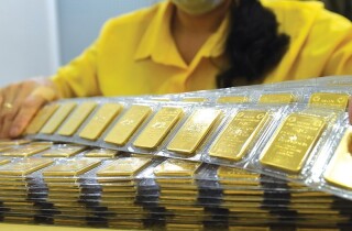 Giá vàng miếng tiến dần đến mốc 90 triệu đồng/lượng