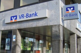 Lãi suất ngân hàng Liên doanh Việt - Nga tăng giảm không đồng nhất trong tháng 5/2024
