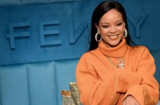 Ca sĩ Rihanna là nữ tỷ phú tự thân trẻ nhất nước Mỹ năm 2023